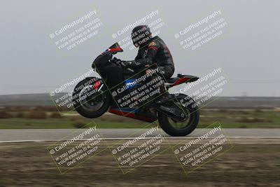 media/Nov-30-2025-TrackDaz (Sun) [[d8b22663df]]/A Group/Session 4 (Wheelie Bump)/